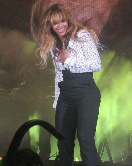 beyonce boobs bouncing|Beyoncé Suffers Wardrobe Malfunction During Detroit Concert,。